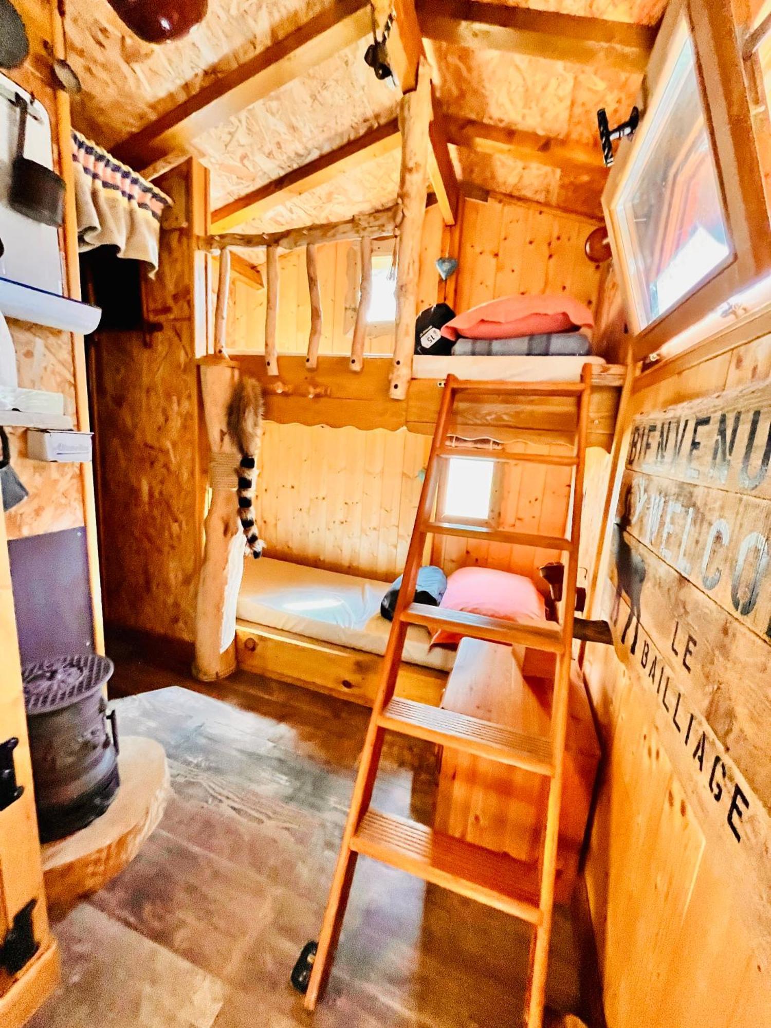 La Cabane Perchee Du Trappeur Ecrainville Екстер'єр фото