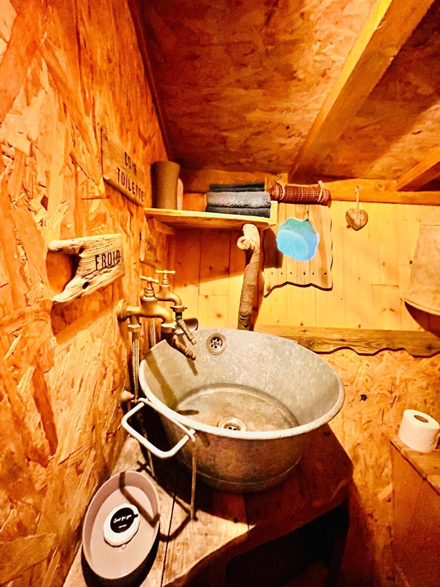 La Cabane Perchee Du Trappeur Ecrainville Екстер'єр фото